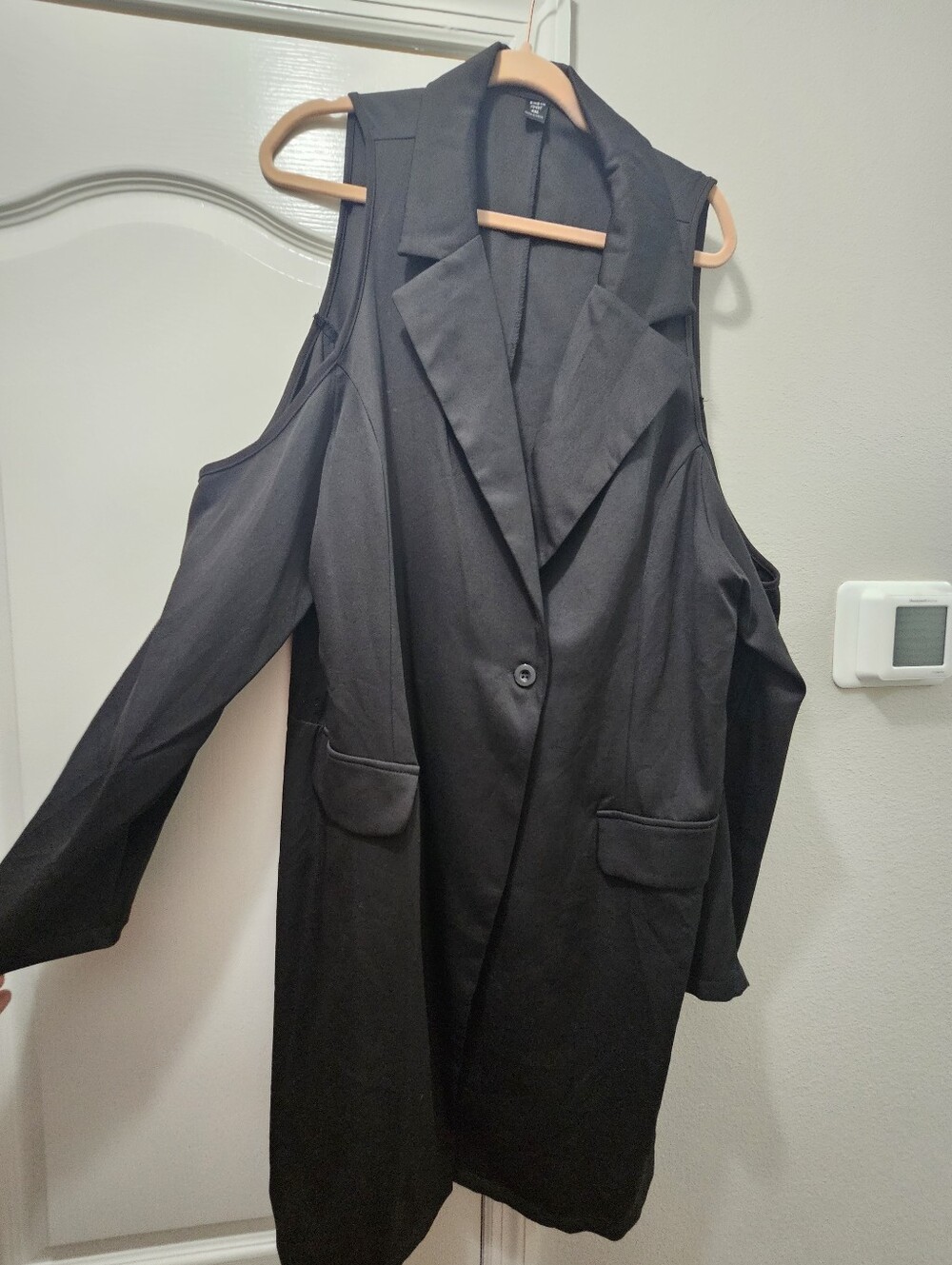 Black Cold-Shoulder Sleeveless Blazer Coat - Women